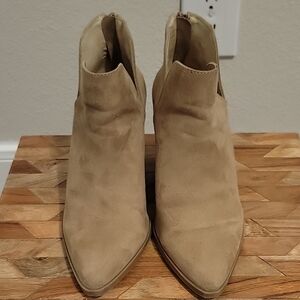 Size 6W tan suede torrid ankle booties